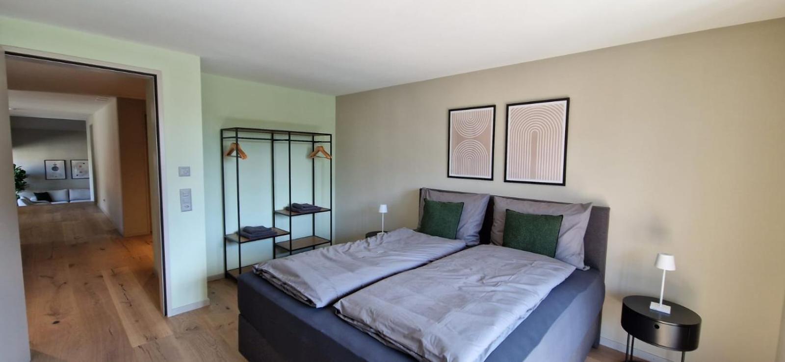 Visionary Hospitality Bassersdorf, Zuerich - Premium In Swiss Style With Free Parking, Washer, Kitchen, Terrace, Vaulted Cellar Event Room, 15' & Airport Apartment Bassersdorf