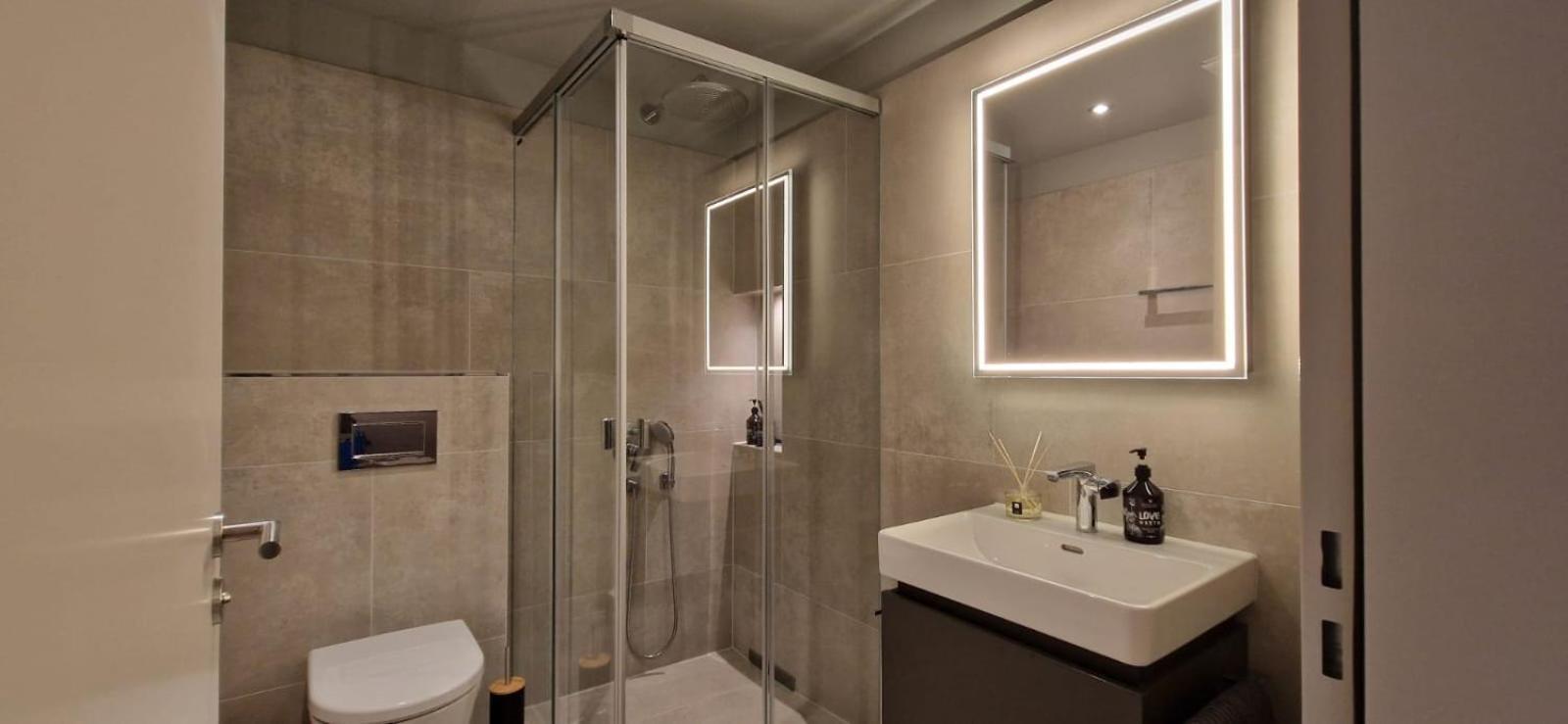 Apartment Visionary Hospitality Bassersdorf, Zuerich - Premium In Swiss Style With Free Parking, Washer, Kitchen, Terrace, Vaulted Cellar Event Room, 15' & Airport