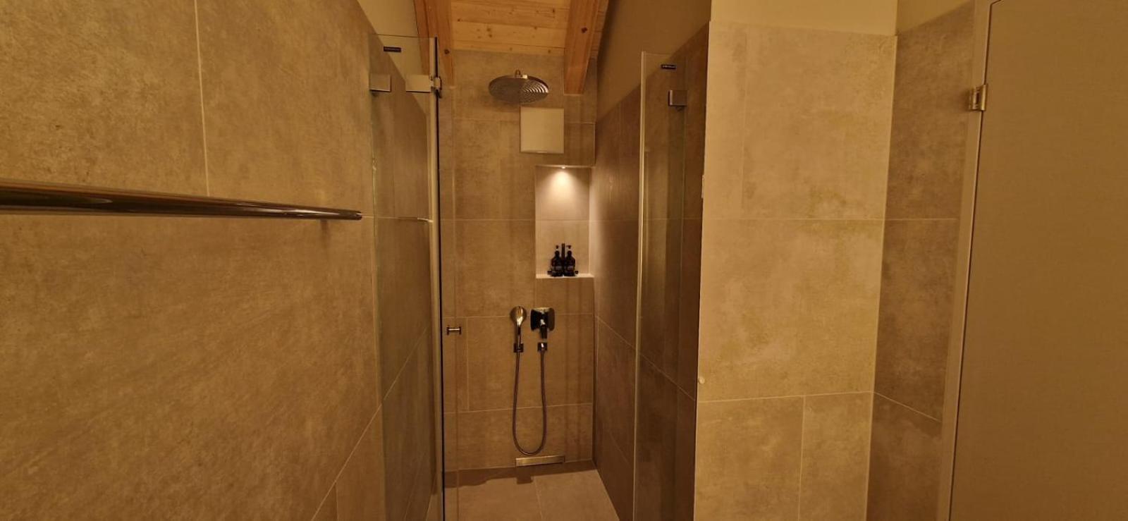 Apartment Visionary Hospitality Bassersdorf, Zuerich - Premium In Swiss Style With Free Parking, Washer, Kitchen, Terrace, Vaulted Cellar Event Room, 15' & Airport Bassersdorf