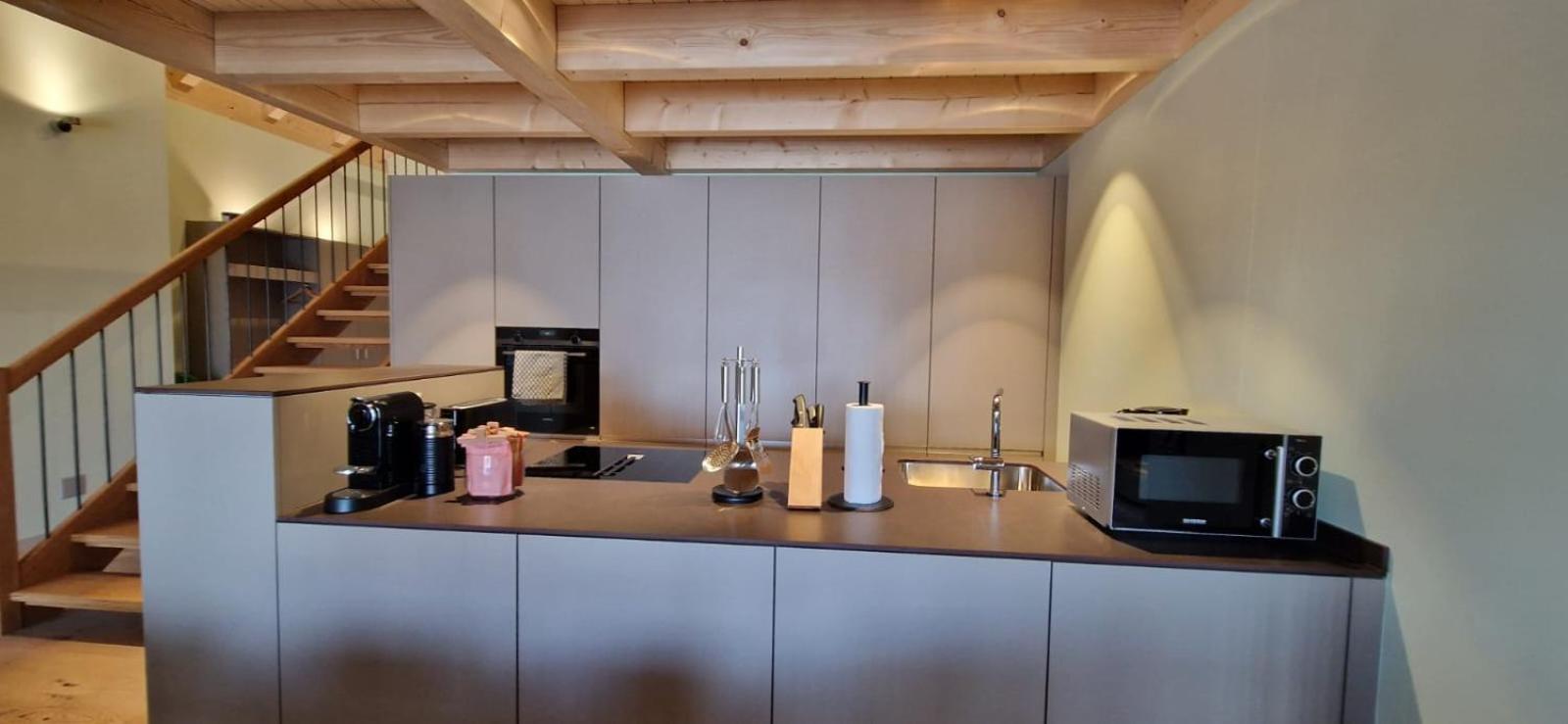 Visionary Hospitality Bassersdorf, Zuerich - Premium In Swiss Style With Free Parking, Washer, Kitchen, Terrace, Vaulted Cellar Event Room, 15' & Airport Apartment Bassersdorf
